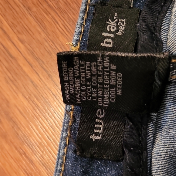 Twentyoneblack Jeans by rue21 size 13  13/14R flare wide leg bell bottom - Picture 6 of 11
